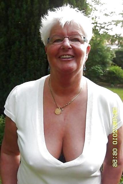 25P Webtastic Special: Granny Time Vol.165