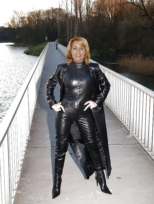 25P Leather,pvc ,latex  moms ,teens mix