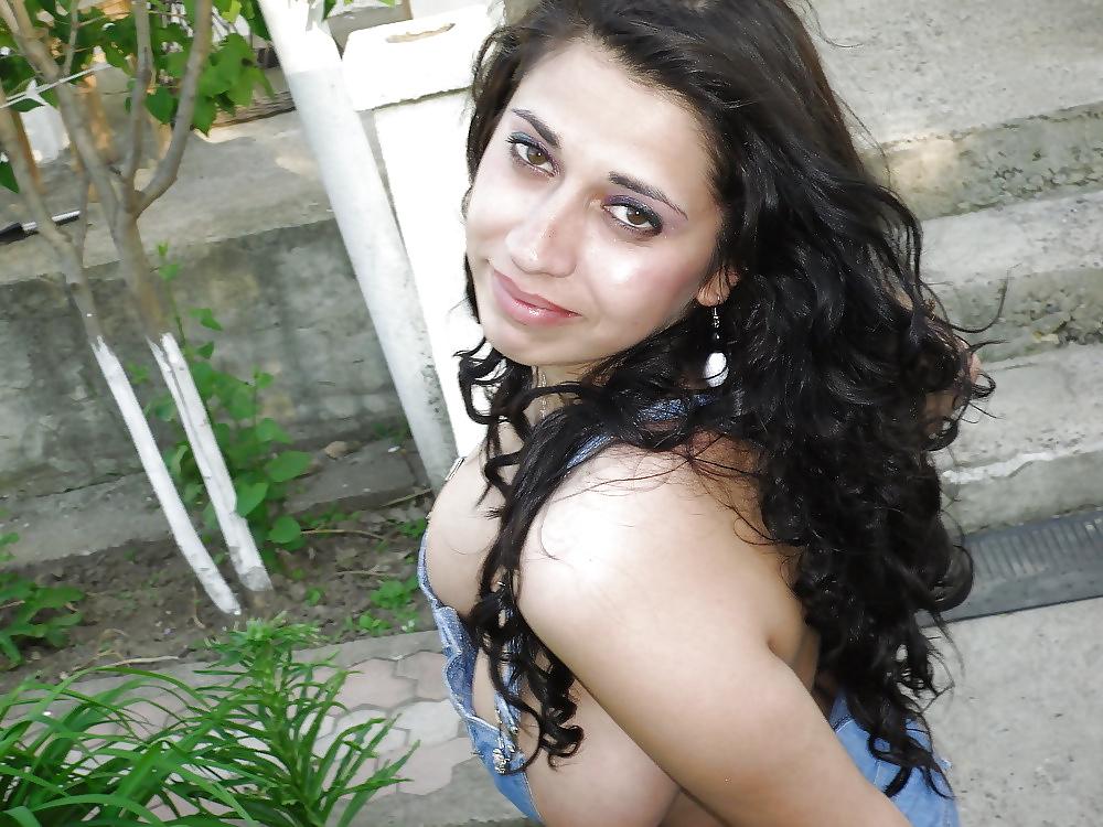25P Bulgarian girl