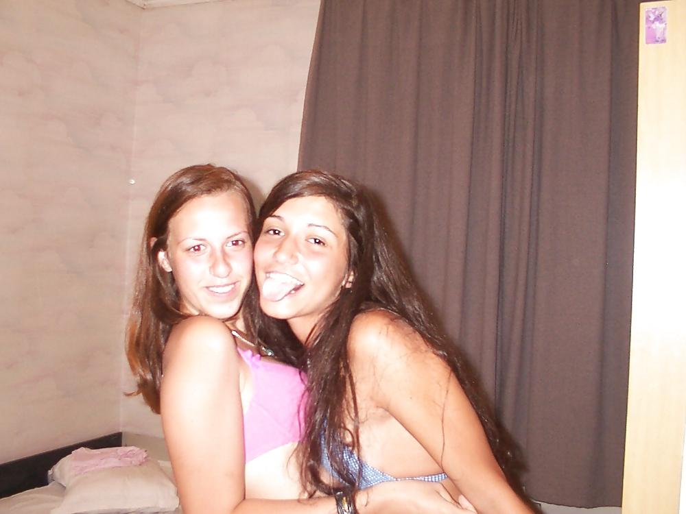 25P Retro Bulgarian girls