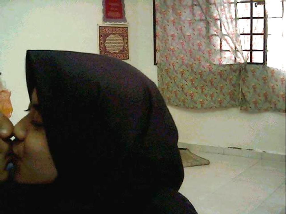 17P Malay-tudung awek kolej romen dgn bf