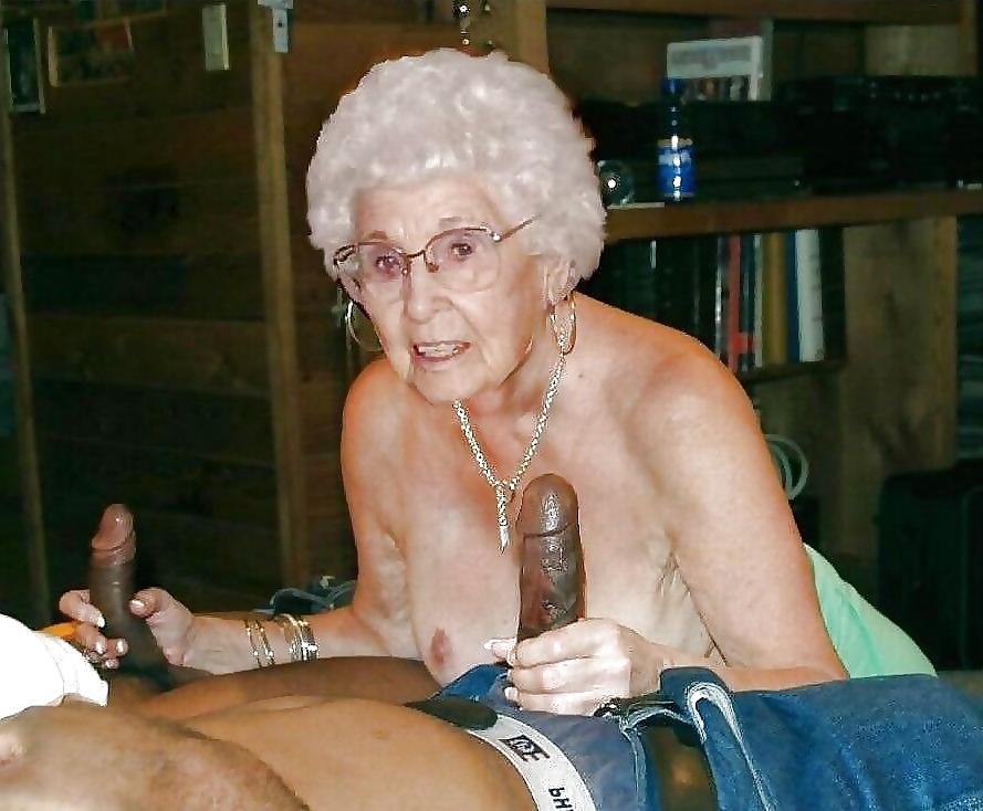 25P Webtastic Special: Granny Time Vol.96