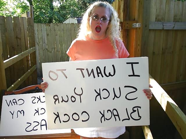 21P Wife Advertises
