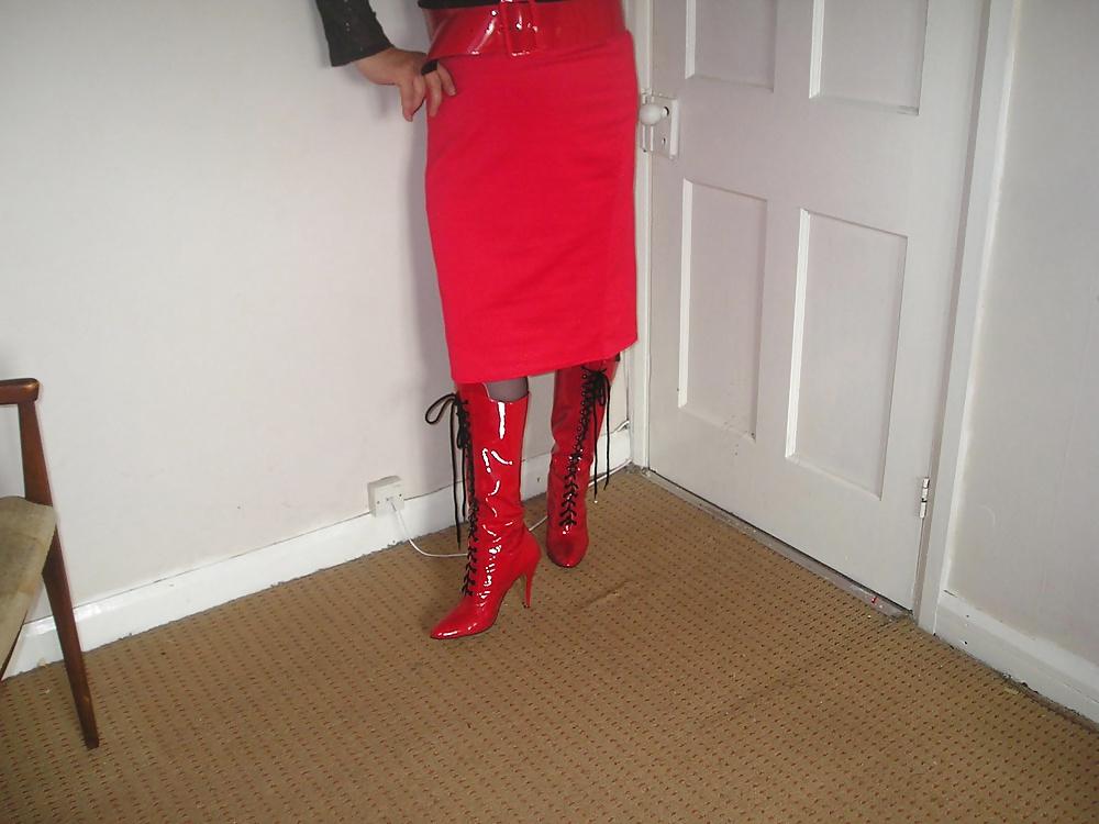 21P Nurse in new red boots