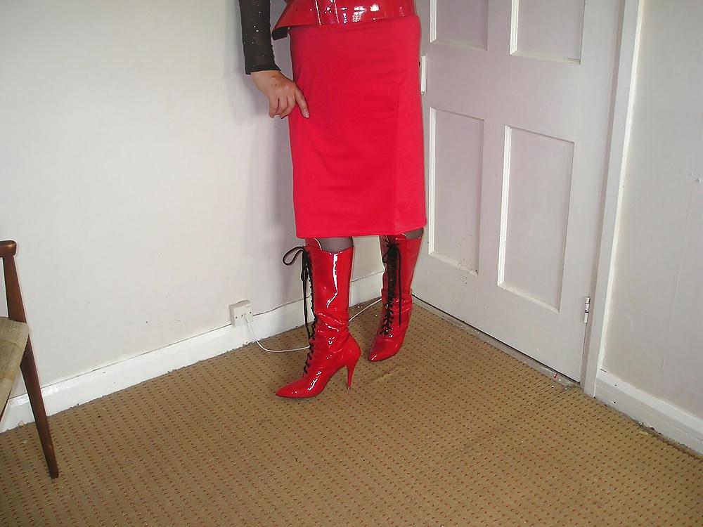 21P Nurse in new red boots
