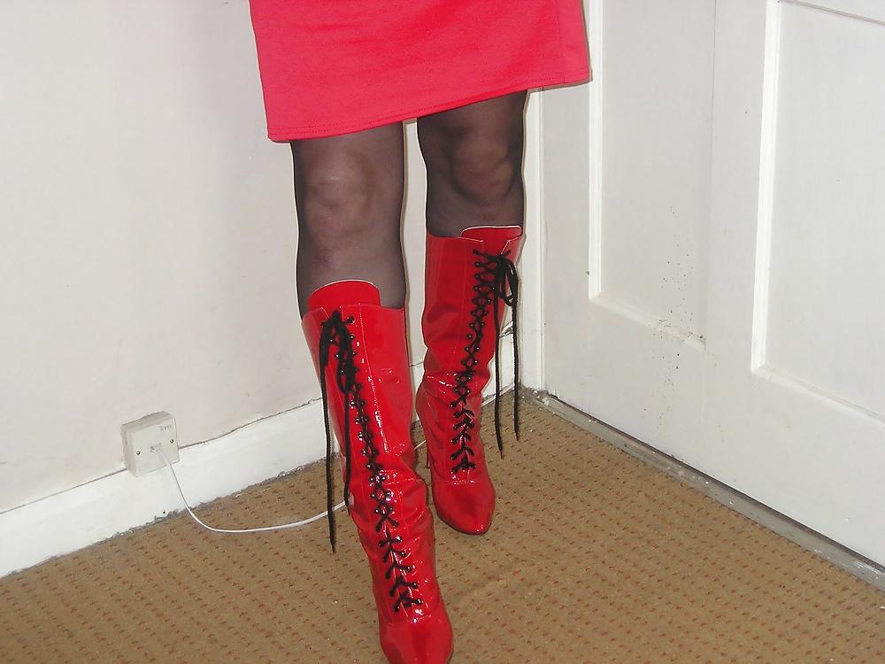 21P Nurse in new red boots