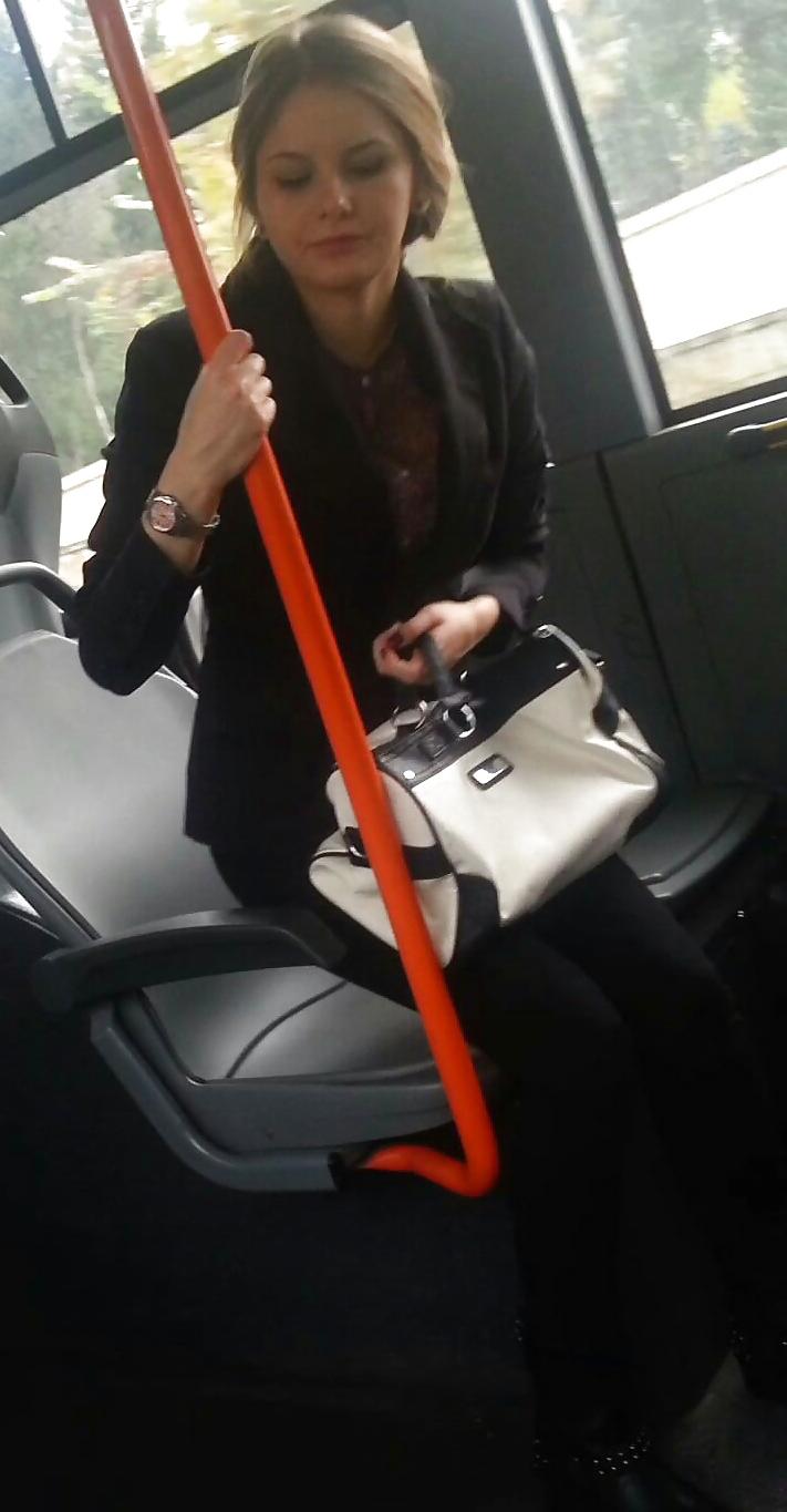 22P Spy sexy teens in bus romanian