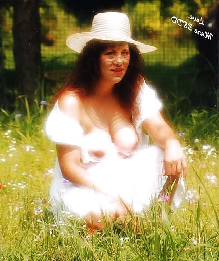 15P Ex wife in medow