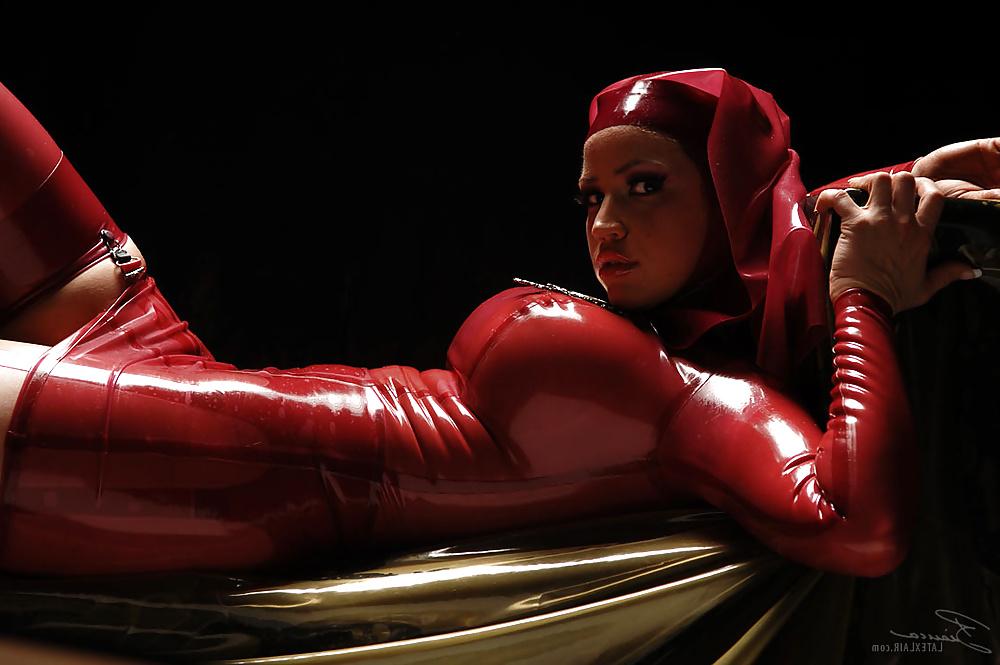 25P Red Rubber Nun