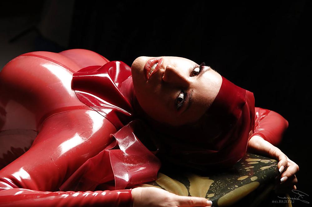 25P Red Rubber Nun