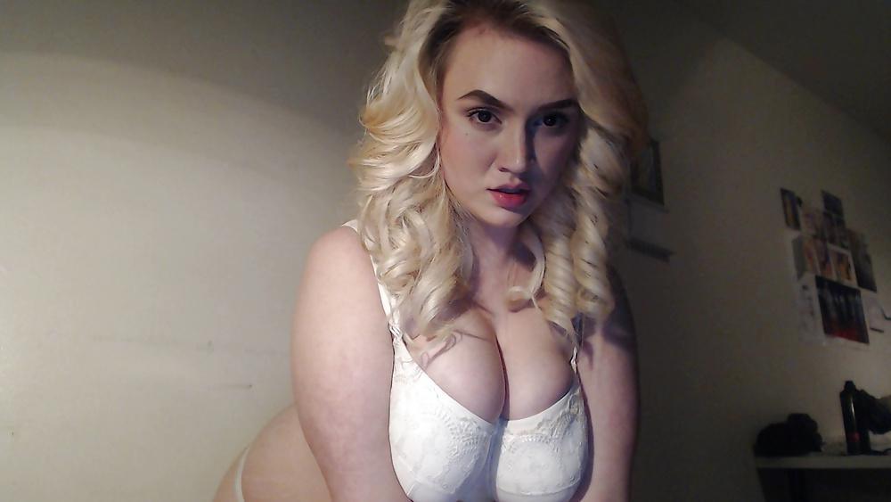 25P Sexy PAWG teen