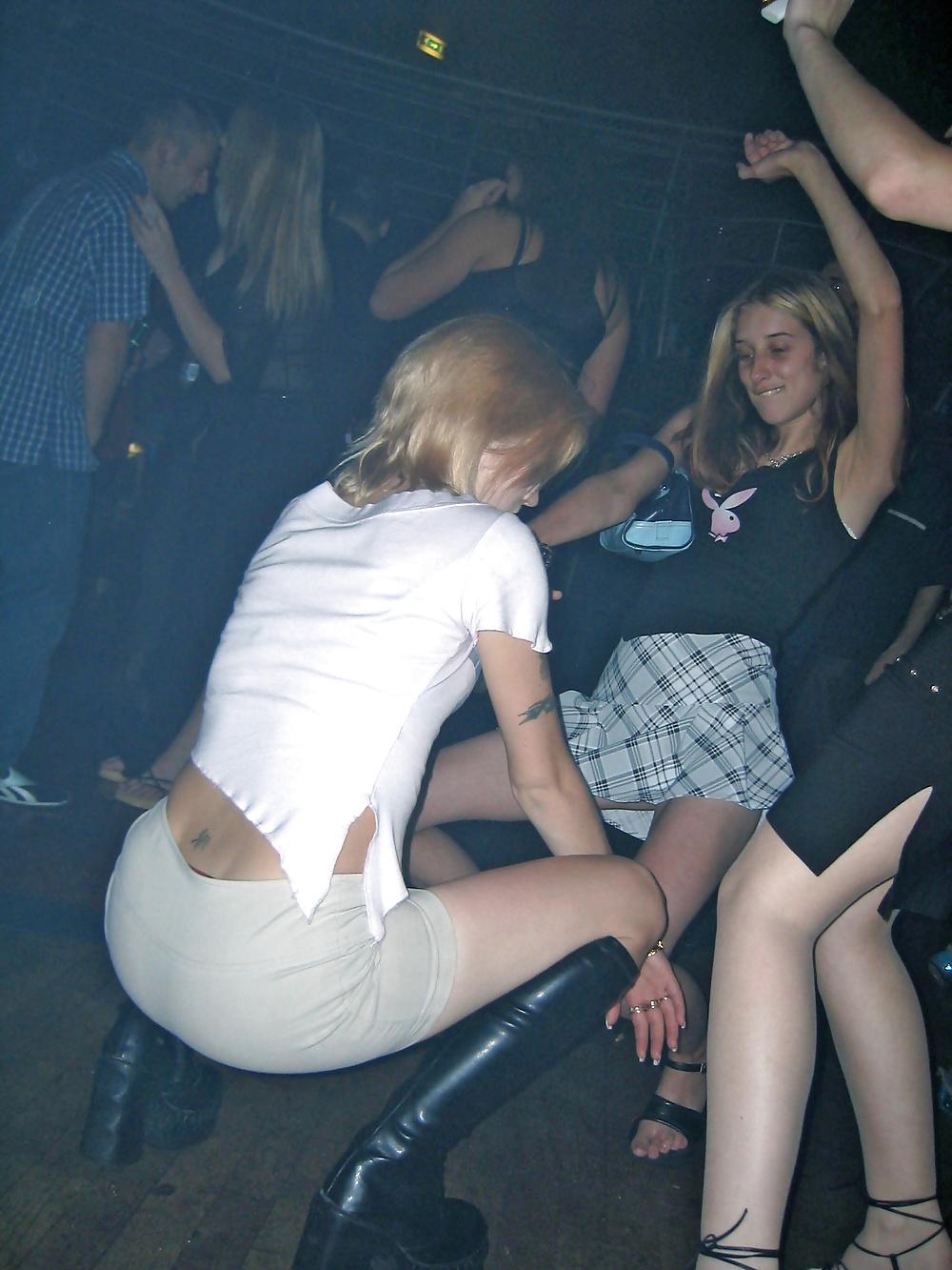 25P Nightclub Sluts Upskirted
