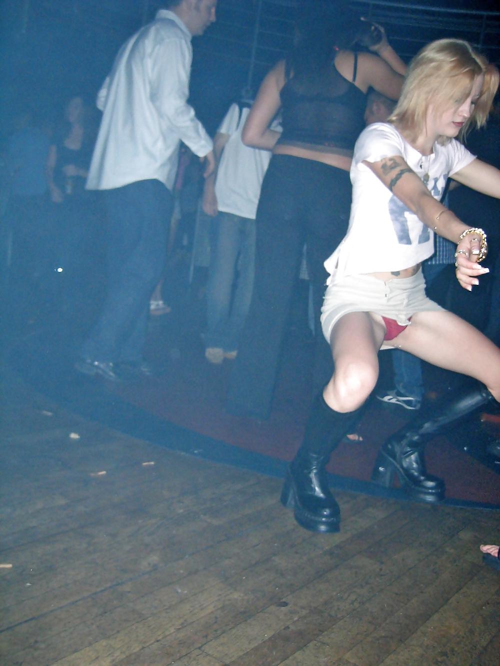 25P Nightclub Sluts Upskirted