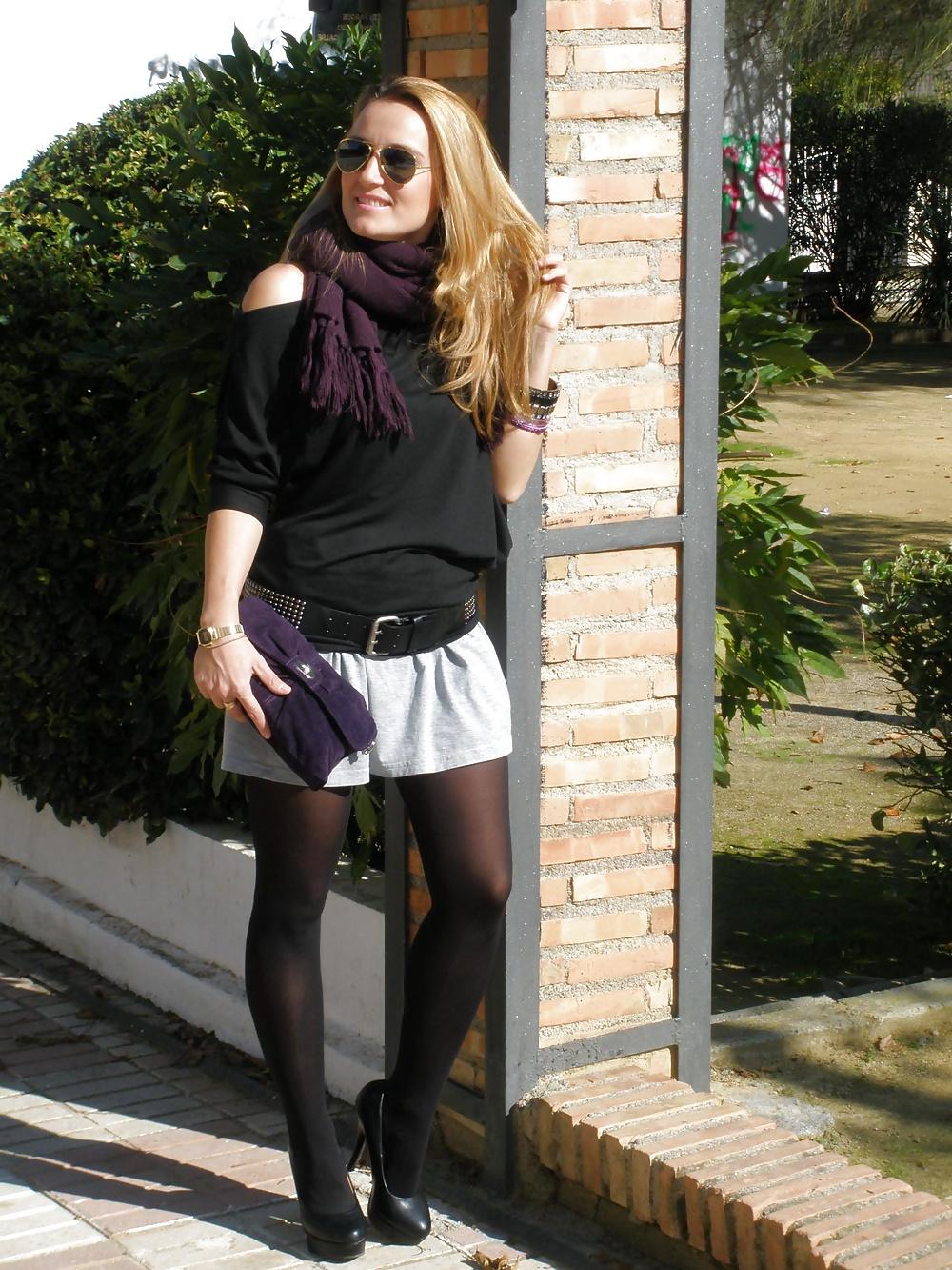25P Nylon upskirt - STREET VIEW 9
