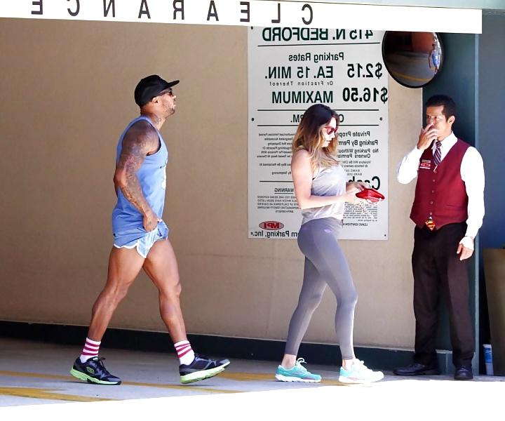 25P Kelly Brook Sexy Gym Outfit!!