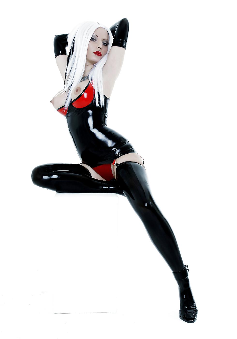 25P Latex Vixen in Amazing Fetish Outfits