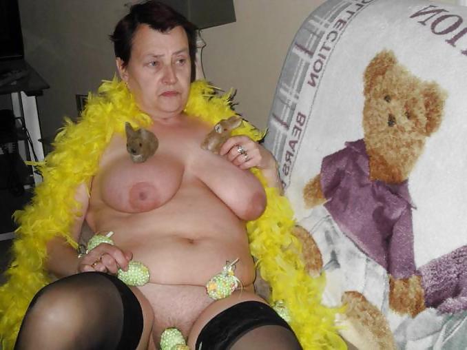 25P Webtastic Special: Granny Time Vol.109