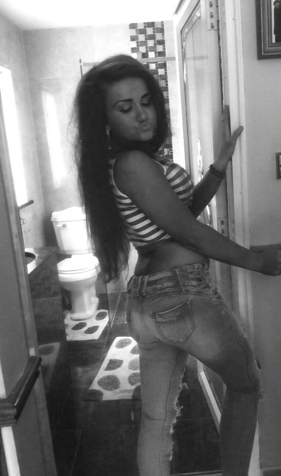 25P Wanking To The Neighbours Again