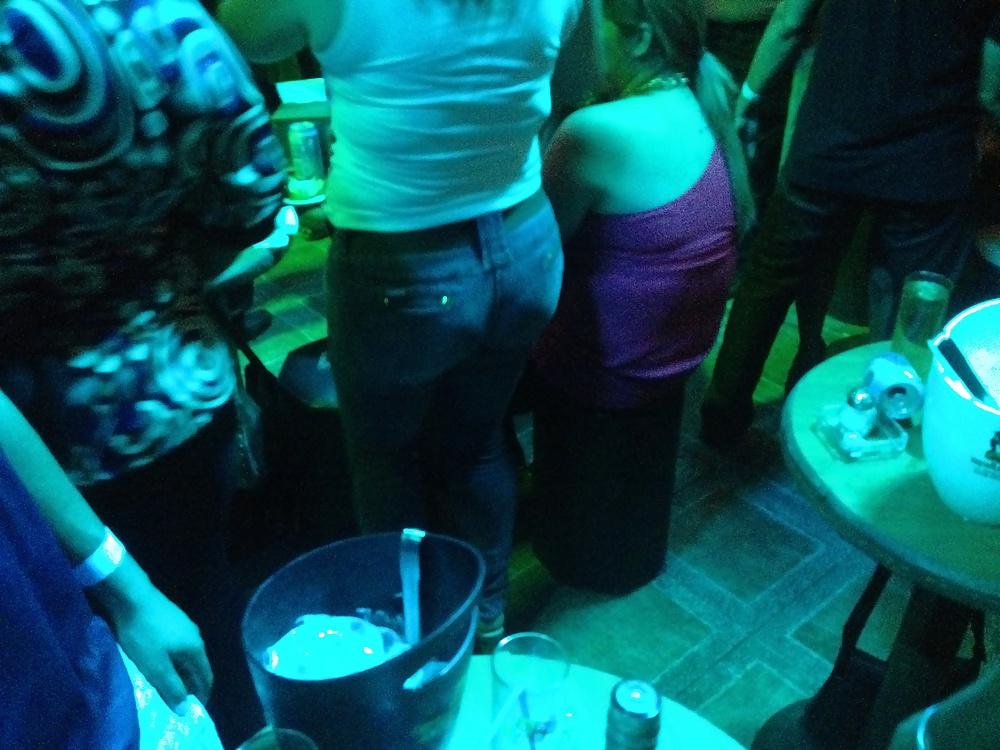 14P Candid Mexican Ass 2 (club + street)