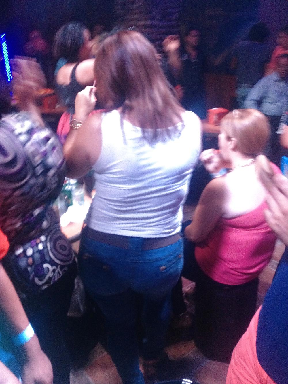 14P Candid Mexican Ass 2 (club + street)