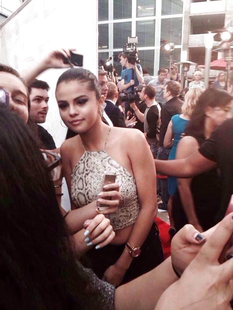 11P Selena Gomez - Tight Latin Slut for a Fuck