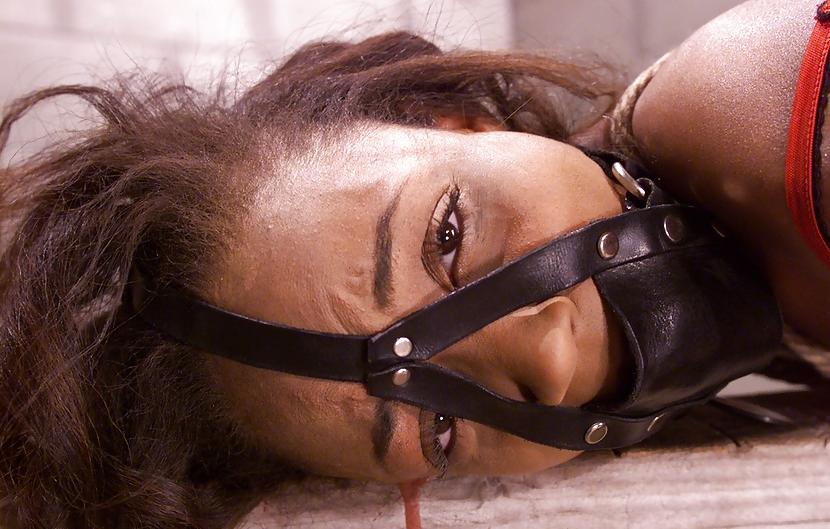 25P Sinnamon Love bdsm mix