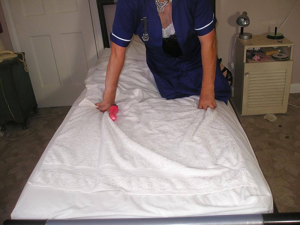21P Nurse showing off n02