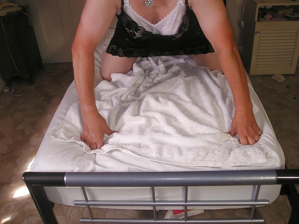 21P Nurse showing off n02