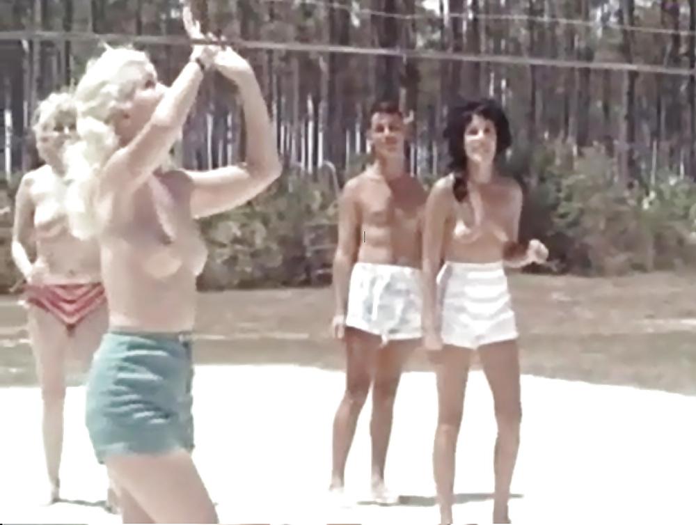 25P 60's nudist pics