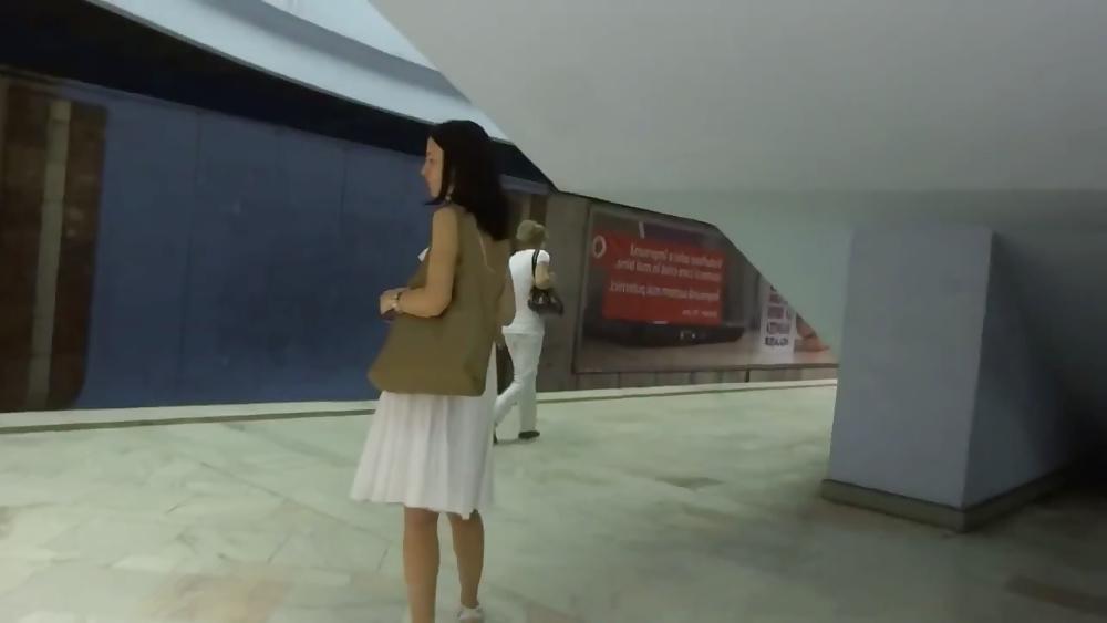25P Spy old + young in subway and bus romanian