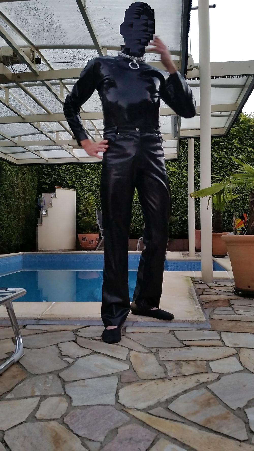 7P Latex outside