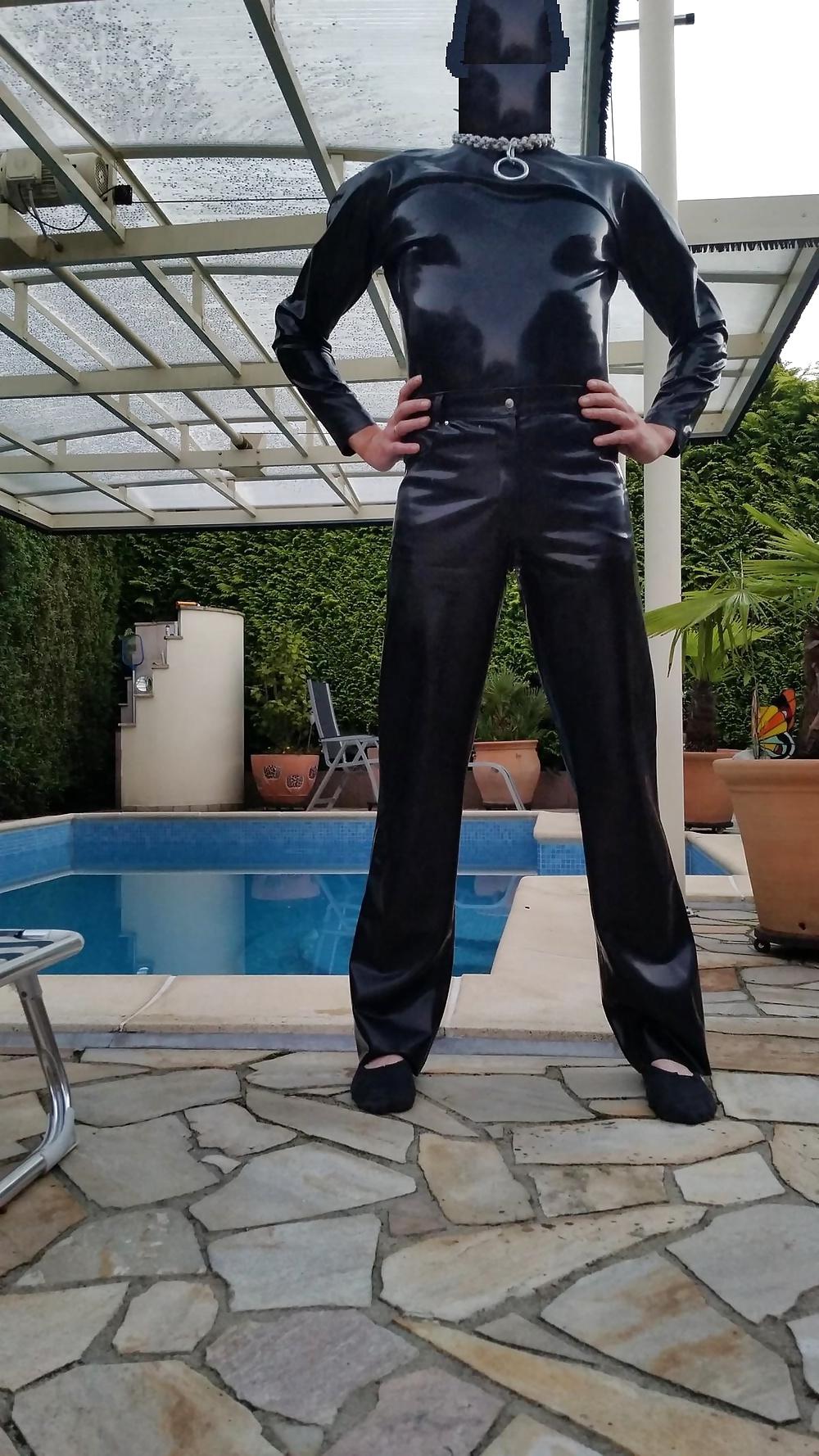 7P Latex outside