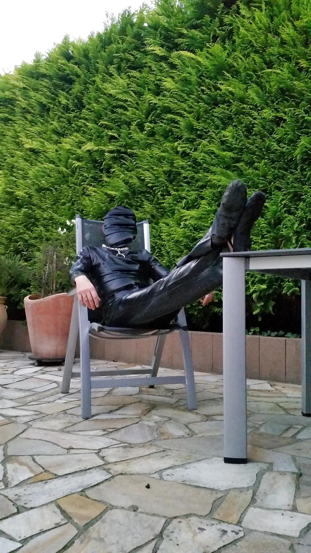 7P Latex outside