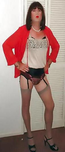 15P Michele Nylons Aussie Transvestite Slut