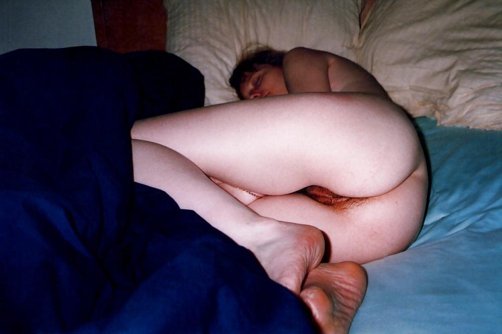 14P Saggy Sandy in bed