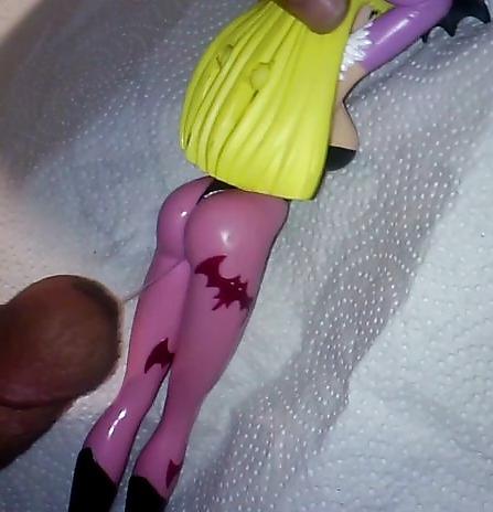 8P SoF bukkake figure Morrigan Aensland precum and cumshot