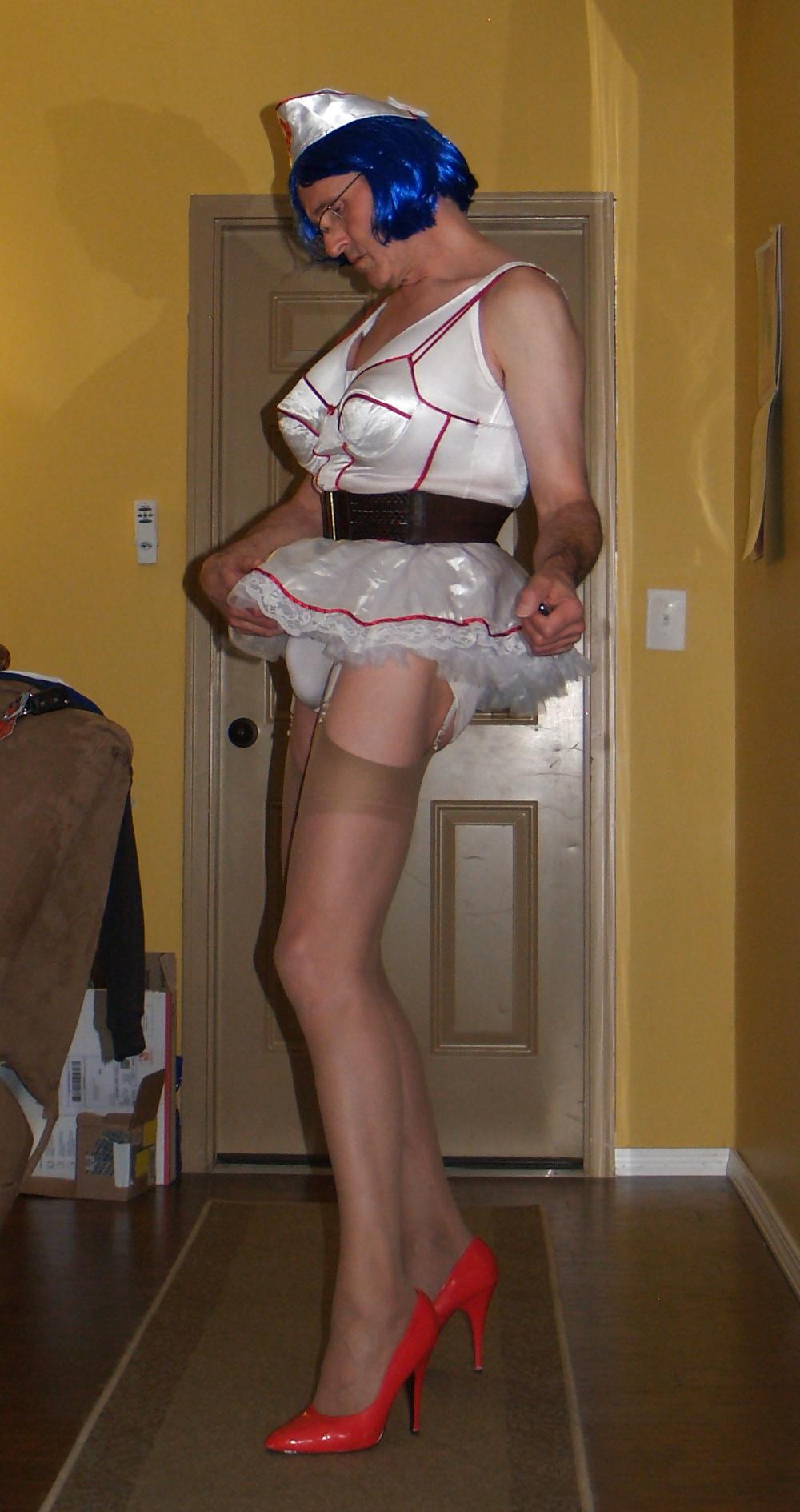 25P 20131112 Nurse outfit