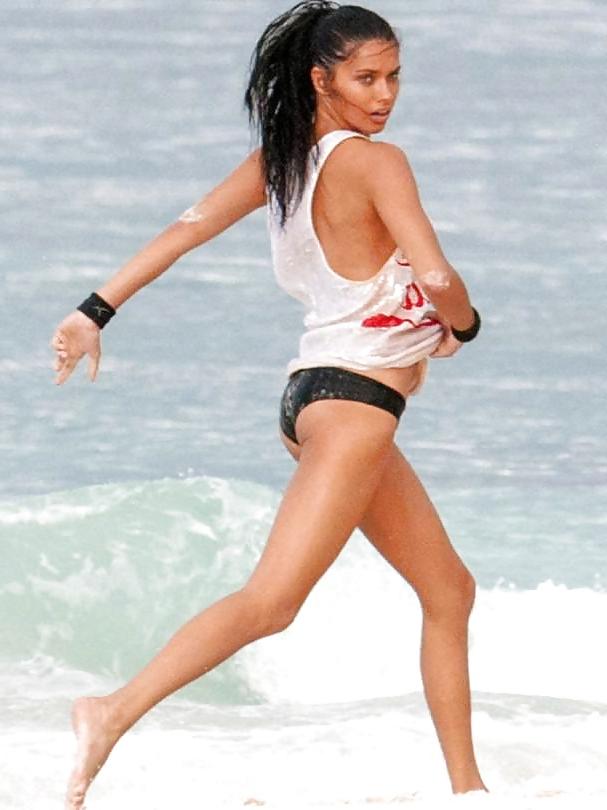 9P Aadriana Lima (wet shirt)