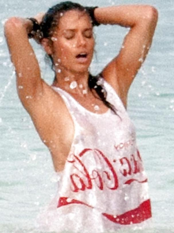 9P Aadriana Lima (wet shirt)