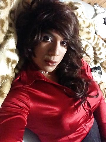 9P Lexi and her satin