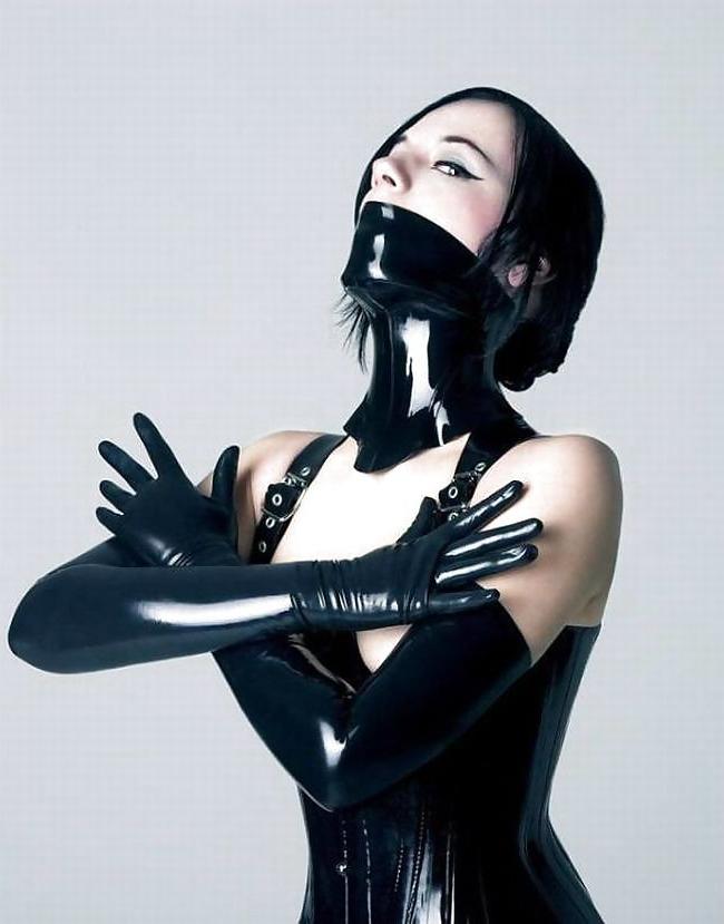 13P Lo mas sexy en latex