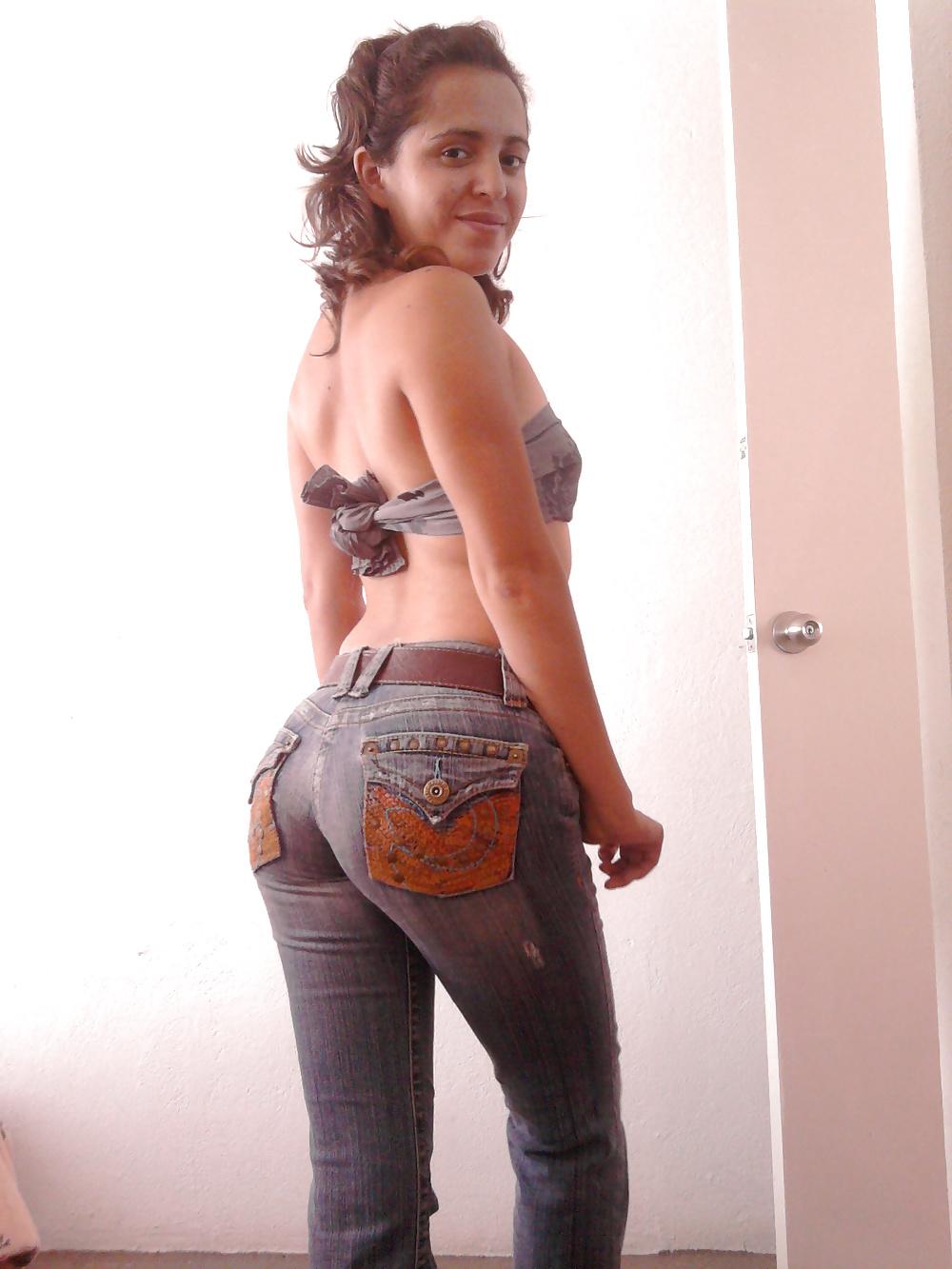 25P Sexy latina