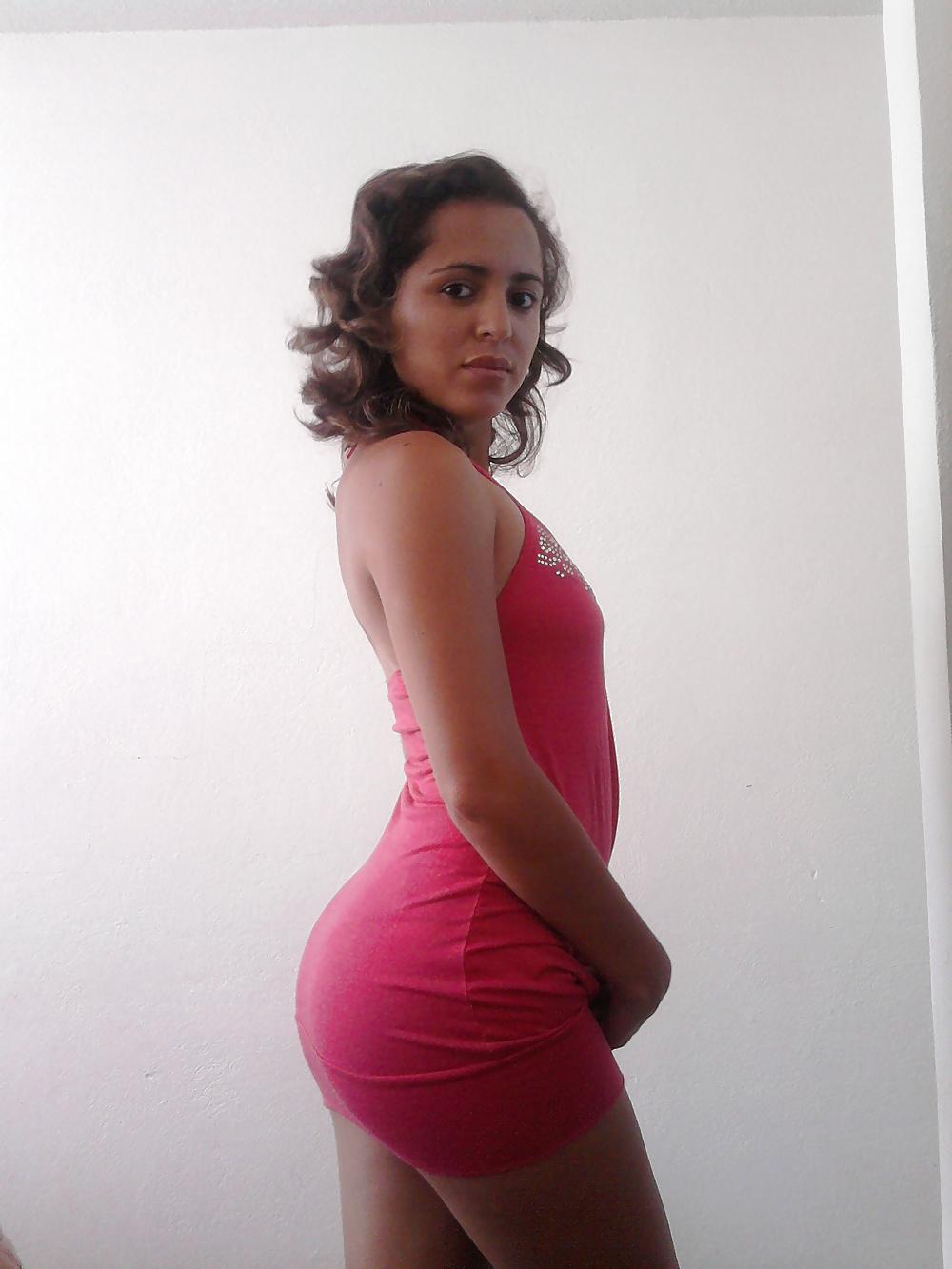 25P Sexy latina