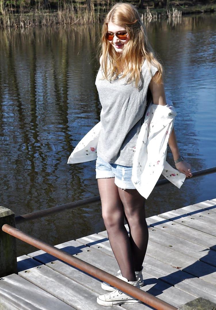25P Nylon upskirt - STREET VIEW 8