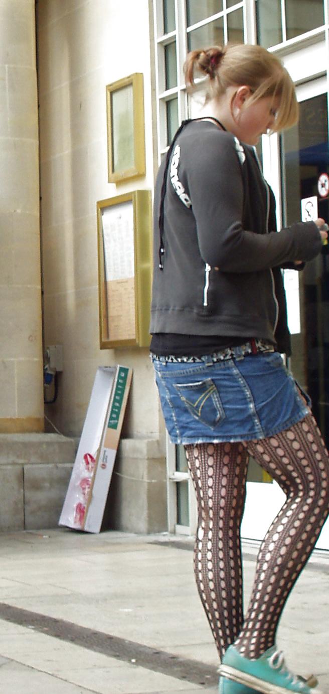 25P Nylon upskirt - STREET VIEW 8