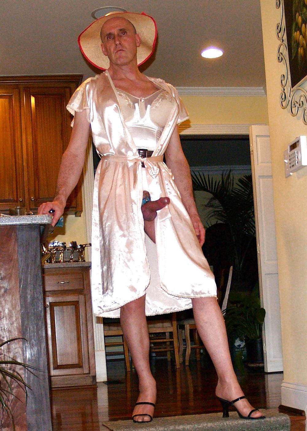 19P 20090310 white satin robe & hat