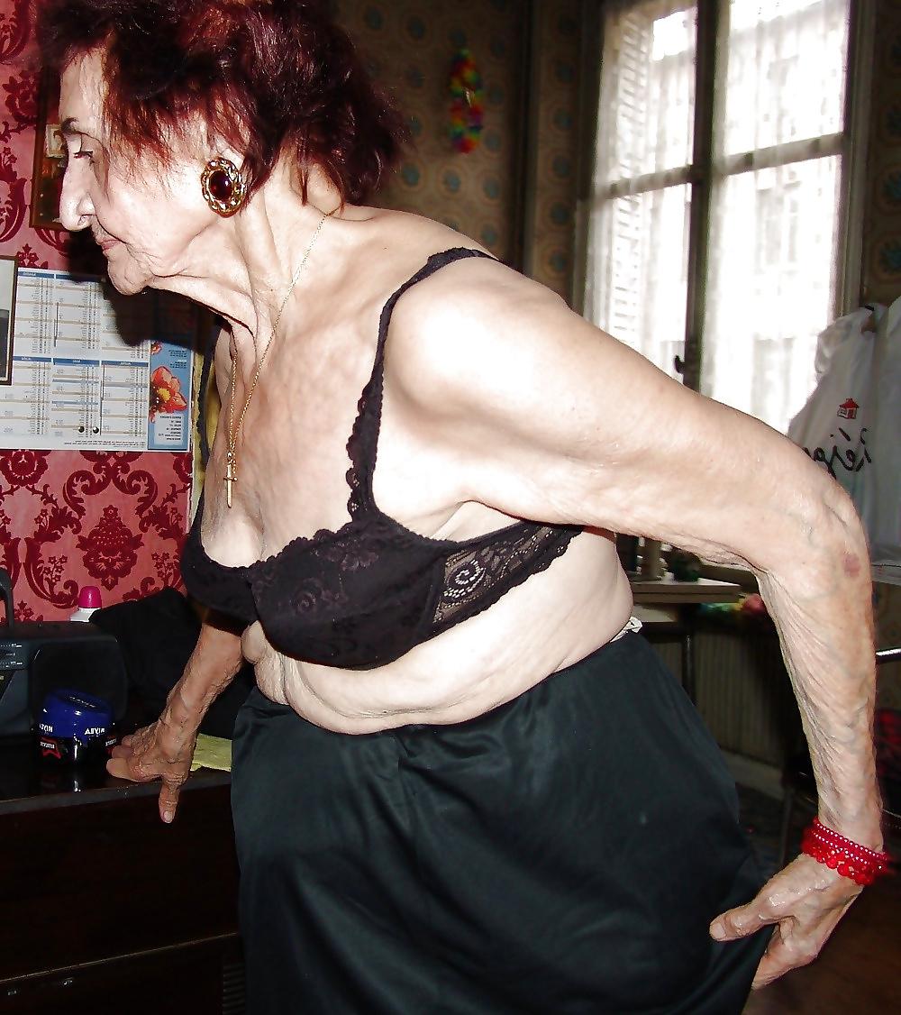 24P Divers mamies 5