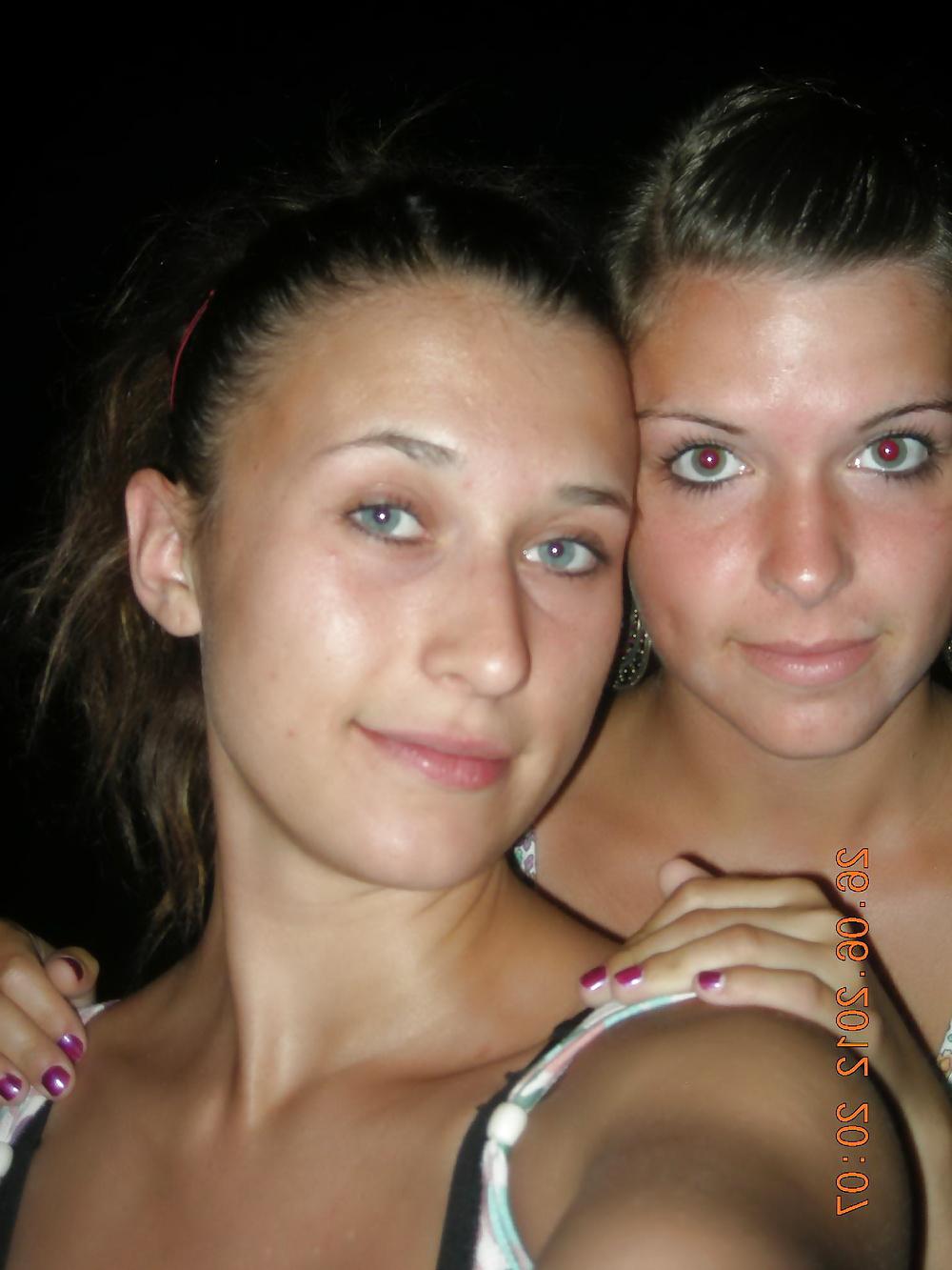 25P Halina & Hannah