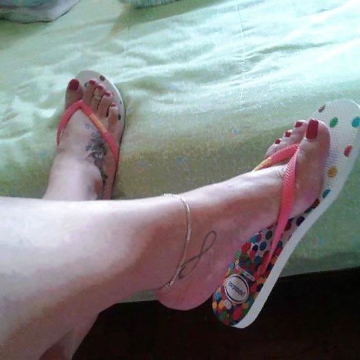 25P Feet and Femdom
