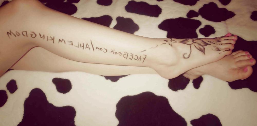 25P Feet and Femdom